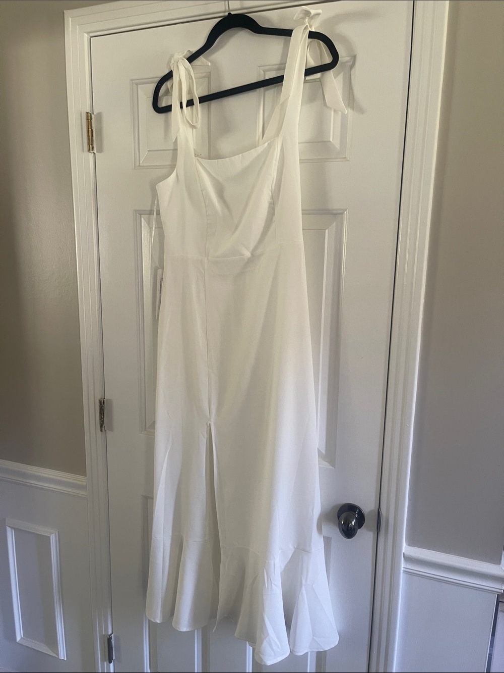 Elegant White Tie-Shoulder Midi Dress